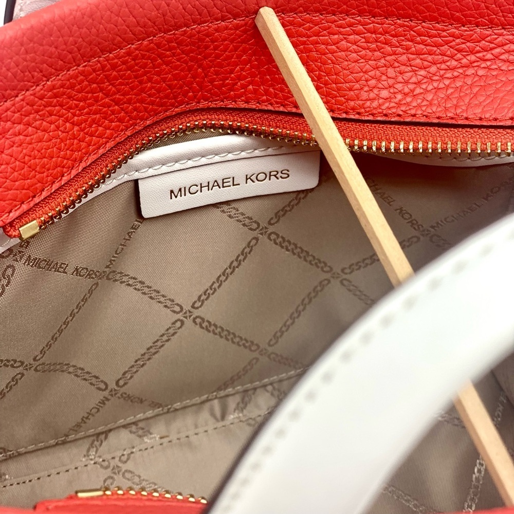 Michael Kors Gigi Small Messenger Crossbody Bag - Picture 14 of 15